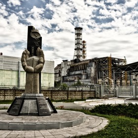 Černobyl: Co se tehdy vlastně stalo? Dne 26. dubna 1986 došlo v reaktoru číslo 4 jaderné elektrárny v Černobylu na severu Ukrajiny při hranicích s Ruskem a Běloruskem k explozi.