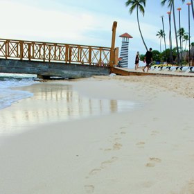 Maják v cípu ostrova.