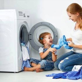 Pravidelná údržba pračky je nutná.