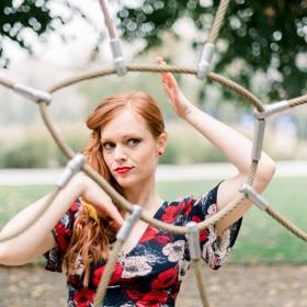 Elišce (Ester Geislerové) utekl ženich přímo od oltáře.