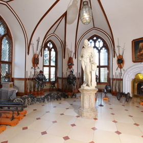 Zámek Hluboká nad Vltavou - zbrojnice