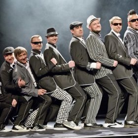 Pánové hrají už nějaký ten pátek.