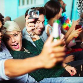 Párty s absinthem bude vždy divoká