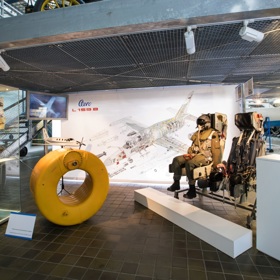 Do jedné ze sedaček si budou moci návštěvníci také sednout a vyzkoušet si, jak se cítí piloti během letu