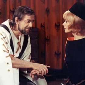 Film Noc na Karlštejně milují čeští diváci už mnoho let.