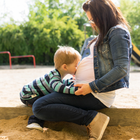 Pokud budete důslední, stane se vaše dítě pro nově příchozího sourozence parťákem