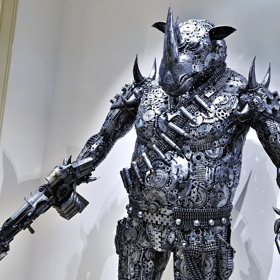 Obvykle výroba trvá 1-8 měsíců dle velikosti figuríny.