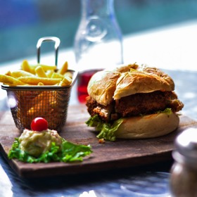 Strava by neměla být pro organismus zatěžující a neměla by vést k nadváze.