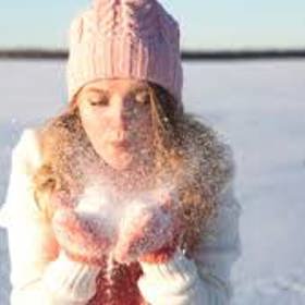 Ovlivňuje zima průběh menstruace?