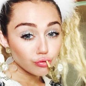 Miley si dá "brčko" ráda.