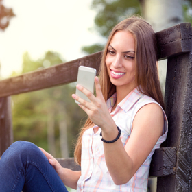 Laškujte s partnerem přes mobil.