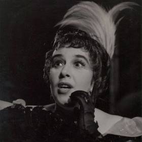 Bez zaváhání můžeme říci, že se stala jednou z největších českých ženských komiků 20. století.