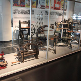 Na těchto strojích se dříve šily boty