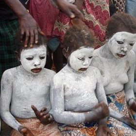 Pro různé kmeny jde o rituální obřad