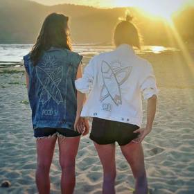 Bára s Evou ve svých nových džískách 