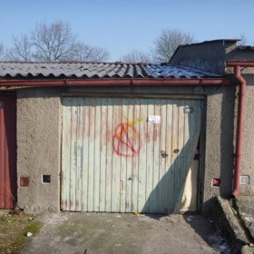 Vrata od garáže by měla být kvalitní....