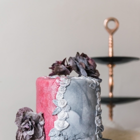 Originální svatební dort, který udělá vaši svatbu nezapomenutelnou.