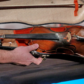 Staré housličky. Za kolik se asi tak prodají?