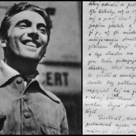 Julius Fučík a jeho motáky z vězení.