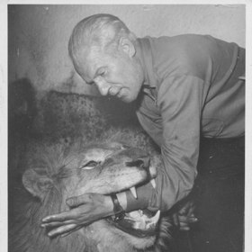 Ludvík Grác se svým mazlíčkem Plutem