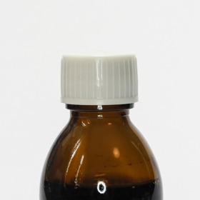 Hotový sirup naplňte nejlépe do lahviček z tmavého skla a skladujte v chladnu a temnu.