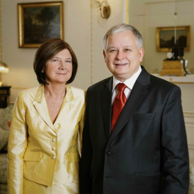 Lech Kaczyński  s manželkou, která taktéž při letecké nehodě zahynula.