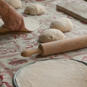 Pizzerie 360pizza si zakládá na kvalitních lokálních surovinách, všechny ingredience na pizzu jsou tak pečlivě vybírány a pocházejí z regionů Apeninského poloostrova.