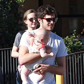 Adam Brody s dcerou.