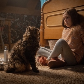 Holčičky zvířecí miláček se vrací v děsivé podobě