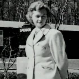 Ilse působila jako milá žena, ale byla to vražedkyně. Účastnila se experimentu, při němž byli vražděni vězni s výrazným tetováním. Z lidských kůží si pak nechávala vyrábět stínítka na lampy a pouzdra na manikúru a kapesní nožík.