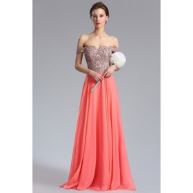 Společenské šaty v korálové barvě si zamilujete