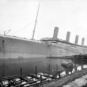 Po spuštění zůstal Titanic na pozemcích loděnic Harland and Wolff k dokončení.