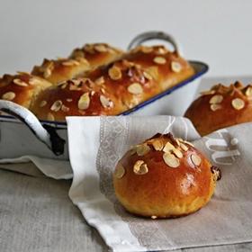 Místo jednoho velkého klidně vytvořte několik malých bochánků.
