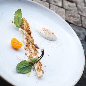 Český chřest se strouhankou na menu jistě patří.