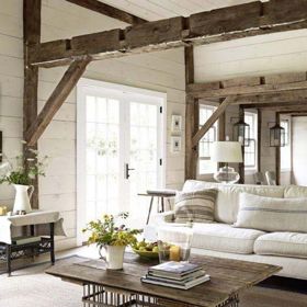 Přírodní materiály jsou letos v kurzu