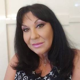 Dáda se po ošklivém rozchodu s Felixem Slováčkem, nehodě, kterou způsobila v podnapilém stavu, zvedla a snaží se se sebou něco dělat