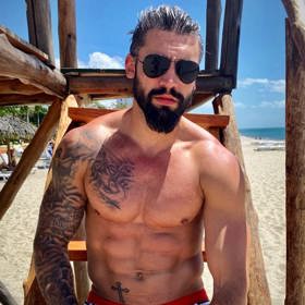 Tenhle borec s vypracovaným tělem se stydět rozhodně nemusí