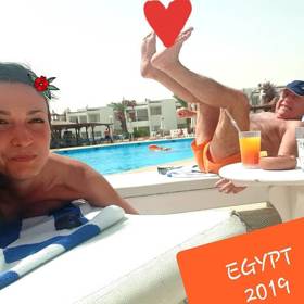 Felix, jeho řiť a milenka v Egyptě.