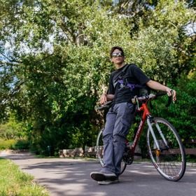 V případě nějakého sportovního nebo dopravního úrazu, pokud brýle nejsou kvalitní, mohou oko nebo obličej velmi výrazně zranit tím, že se roztříští.