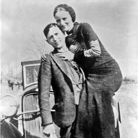 Bonnie a Clyde se velmi milovali.