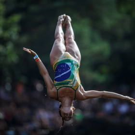 Těšit se můžete na nejrůznější akrobatické skoky