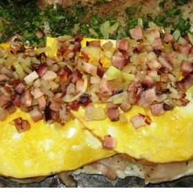 Kuřecí roláda plněná vaječnou fáší