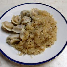 Pelmeně s masem a kysaným zelím