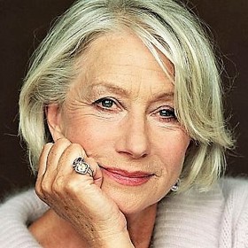 I šedesátiletá žena může vypadat skvěle bez plastik.