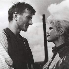 Ivanka Devátá s Radoslavem Brzobohatým ve filmu Mstitel