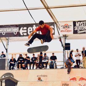 Na závodech můžete vidět neuvěřitelné triky.