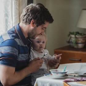 Komediální seriál s detektivními zápletkami, který vypráví o policajtské rodině z malého města.