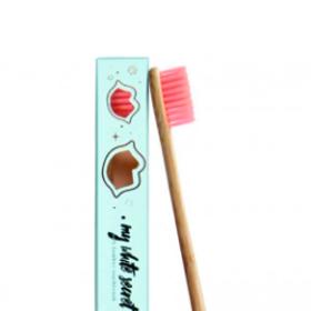 Zubní kartáček, My White Secret, 139 Kč. I malá drobnost jako je tento kartáček na zuby pomůže planetě od plastů.
