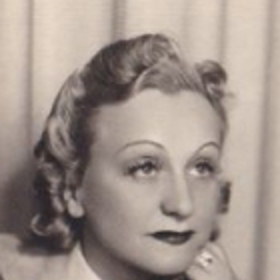 Valja Petrová pocházela z bohaté rodiny.