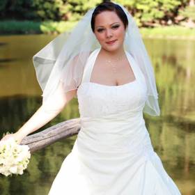 Leona je vdaná paní.